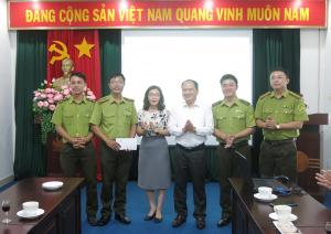 Chúc Tết lực lượng vũ trang, kiểm lâm, doanh nghiệp huyện Côn Đảo