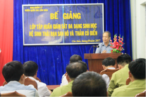 Bế giảng lớp tập huấn giám sát đa dạng sinh học năm 2017