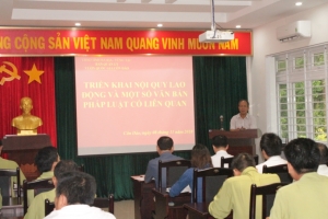 Hội nghị triển khai nội quy lao động và một số văn bản pháp luật hưởng ứng ngày Pháp luật Việt Nam 09/11