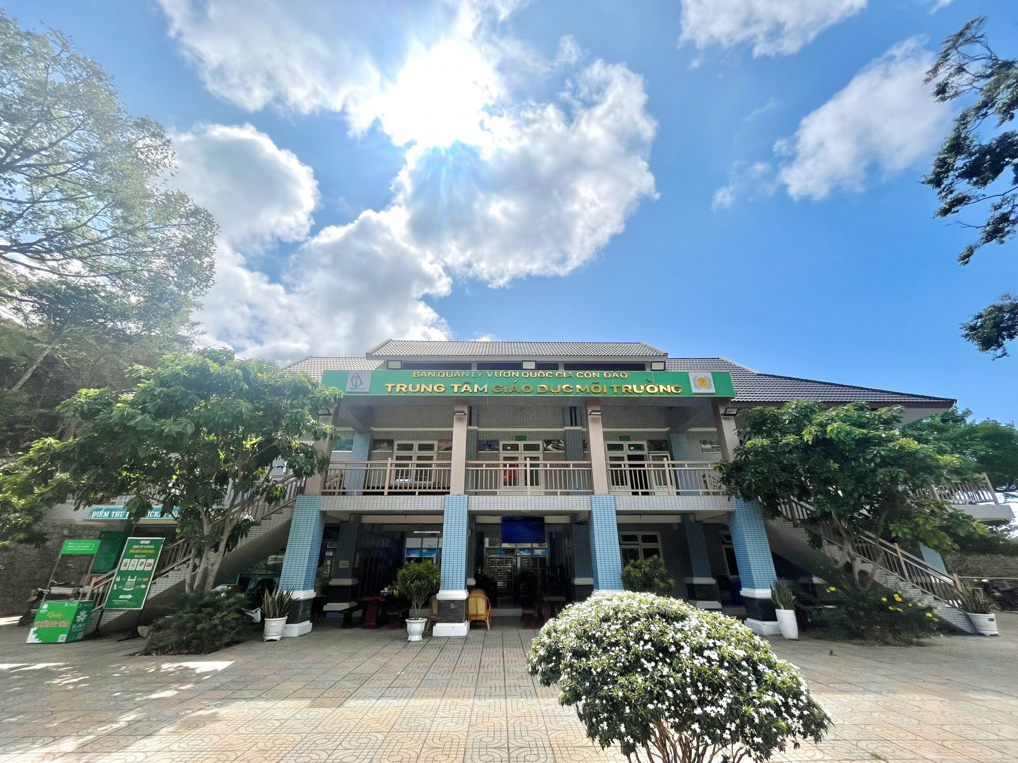 VISITOR CENTER CON DAO NATIONAL PARK 