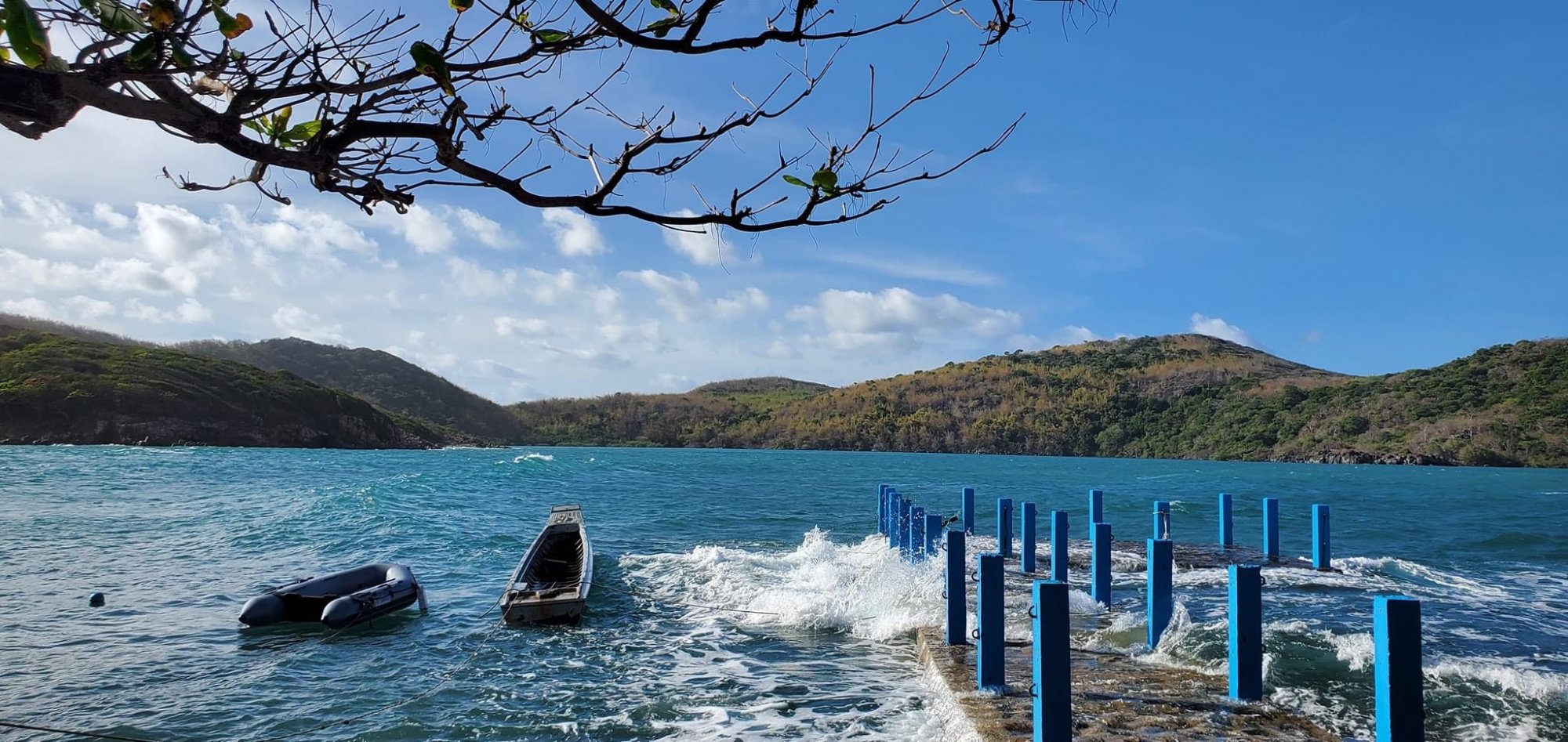 DAM TRE BAY / BAMBOO LAGOON